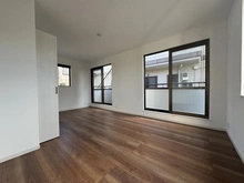 【神奈川県/横浜市栄区中野町】横浜市栄区中野町　戸建 洋室