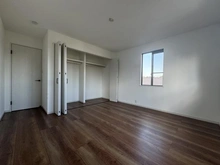 【神奈川県/横浜市栄区中野町】横浜市栄区中野町　戸建 洋室