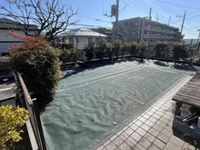 【神奈川県/横浜市都筑区見花山】横浜市都筑区見花山　中古戸建て 庭：南ひな壇のため遮るものが無く日当たり良好です