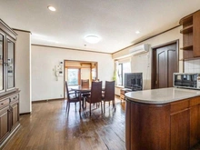 【神奈川県/横浜市都筑区見花山】横浜市都筑区見花山　中古戸建て LDK：キッチンから繋がっておりますので、開放感があります