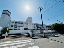 【神奈川県/横浜市都筑区見花山】横浜市都筑区見花山　中古戸建て 川和中学校（現地より約750m）