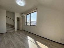 【神奈川県/横浜市港北区大倉山】港北区大倉山6丁目中古戸建 洋室：3階約6.2帖