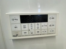 【神奈川県/横浜市港北区大倉山】港北区大倉山6丁目中古戸建 浴室給湯器パネル