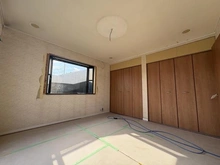 【神奈川県/横浜市都筑区牛久保東】都筑区牛久保東2丁目　中古戸建 洋室：リフォーム中