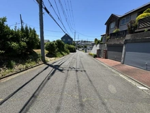 【神奈川県/横浜市青葉区あかね台】青葉区あかね台一丁目　中古戸建 前面道路