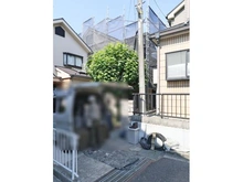 【神奈川県/横浜市神奈川区三枚町】神奈川区三枚町　中古戸建て 外観：外壁工事中