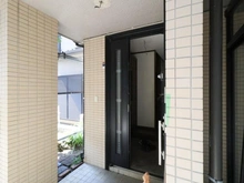 【神奈川県/横浜市神奈川区三枚町】神奈川区三枚町　中古戸建て 玄関
