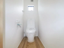 【神奈川県/川崎市宮前区西野川】宮前区西野川3丁目　新築戸建S-2号棟（全17棟） トイレ：2階