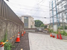 【神奈川県/川崎市宮前区西野川】宮前区西野川3丁目　新築戸建1号棟（全17棟） 前面道路