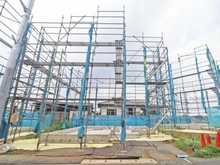 【神奈川県/川崎市宮前区西野川】宮前区西野川3丁目　新築戸建2号棟（全17棟） 建築中の外観：2号棟：写真中央（全17棟）