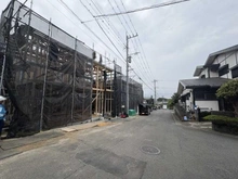【神奈川県/横浜市緑区北八朔町】横浜市緑区北八朔町　新築戸建　A棟（全3棟） 前面道路