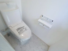 【神奈川県/横浜市緑区北八朔町】横浜市緑区北八朔町　新築戸建　A棟（全3棟） トイレ