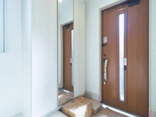 【神奈川県/横浜市緑区北八朔町】横浜市緑区北八朔町　新築戸建　B棟（全3棟） 玄関