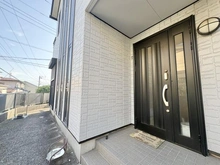 【神奈川県/横浜市都筑区川和町】都筑区川和町　中古戸建 玄関