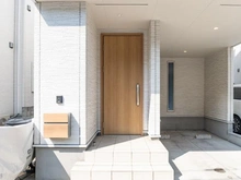 【神奈川県/横浜市都筑区すみれが丘】都筑区すみれが丘　中古戸建 玄関