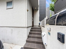 【神奈川県/川崎市幸区幸町】幸区幸町三丁目　中古戸建 玄関