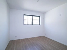 【神奈川県/横浜市都筑区川和町】都筑区川和町　新築戸建 洋室