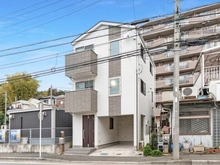 【神奈川県/横浜市神奈川区菅田町】神奈川区菅田町　中古戸建 外観