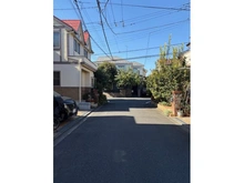 【東京都/小金井市東町】プラウドシーズン東小金井 前面道路：西向き