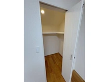 【東京都/小金井市貫井南町】小金井市貫井南町1丁目　中古戸建 洋室：6.0帖 収納