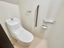 【東京都/稲城市坂浜】プラウドシーズン稲城若葉台 洗面所：手すり付き