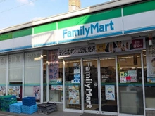 【東京都/府中市多磨町】THE FAIR GROVE 武蔵野の森  ファミリーマート 府中紅葉丘店（現地より約450m）
