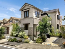 【東京都/稲城市坂浜】プラウドシーズン稲城若葉台 外観：延床100平米超、4LDKの間取り