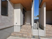 【東京都/小金井市前原町】プラウドシーズン武蔵小金井テラス第2街区 アプローチ：ポーチ・サイクルポーチ