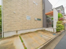 【東京都/世田谷区新町】世田谷区新町一丁目 借地権付中古戸建 駐車場