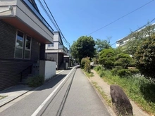 【東京都/目黒区東が丘】プラウドシーズン目黒東が丘　STAGE1 前面道路