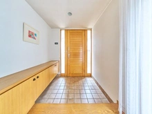 【東京都/杉並区下井草】杉並区下井草3丁目　中古戸建 玄関：【家具調度品は価格に含まれません】