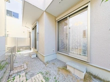 【東京都/杉並区高井戸東】グローイングスクエア浜田山グレースアベニュー 庭：南東向きの専用庭