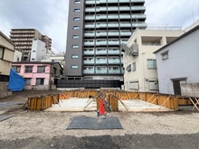 【東京都/品川区北品川】品川区北品川2丁目　新築戸建　C号棟 建築中の外観：全2区画右側