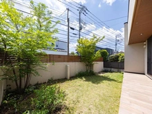 【東京都/杉並区成田西】杉並区成田西2丁目　中古戸建 庭