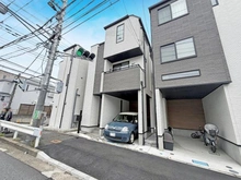 【神奈川県/川崎市高津区梶ケ谷】川崎市高津区梶ケ谷5丁目　中古戸建 外観：写真中央