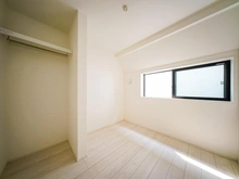 【神奈川県/川崎市高津区梶ケ谷】川崎市高津区梶ケ谷5丁目　中古戸建 サービスルーム（納戸）