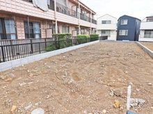 【神奈川県/横浜市鶴見区東寺尾】横浜市鶴見区東寺尾1丁目　新築戸建1号棟 建築中の外観：全4棟　手前左側