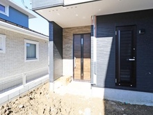 【神奈川県/横浜市青葉区つつじが丘】横浜市青葉区つつじが丘　新築戸建2号棟 玄関
