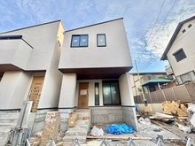 【東京都/国立市東】国立市東二丁目新築戸建B号棟 建築中の外観：全3区画