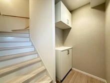 【東京都/練馬区氷川台】練馬区氷川台1丁目　事務所・倉庫付き戸建 玄関