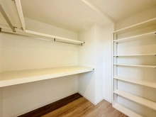 【東京都/練馬区氷川台】練馬区氷川台1丁目　事務所・倉庫付き戸建 収納：3階洋室（ウォークインクローゼット）