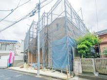 【東京都/中野区野方】中野区野方6丁目　新築戸建B号棟（全2棟） 建築中の外観：全2棟