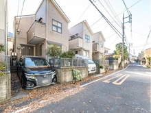 【東京都/練馬区向山】練馬区向山3丁目　戸建 外観：建物手前側　全4区画