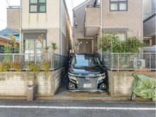 【東京都/練馬区向山】練馬区向山3丁目　戸建 玄関：建物右側