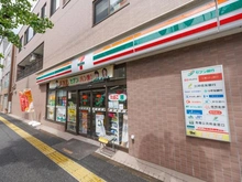 【東京都/世田谷区世田谷】世田谷区世田谷二丁目　中古戸建 セブンイレブン 世田谷桜小前店（現地より約400m）