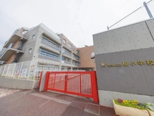 【東京都/世田谷区世田谷】世田谷区世田谷二丁目　中古戸建 世田谷区立桜小学校（現地より約400m）