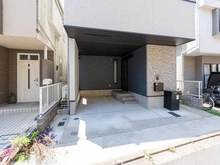 【東京都/目黒区原町】目黒区原町1丁目　中古戸建 ガレージ