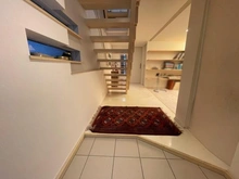 【東京都/目黒区大岡山】目黒区大岡山1丁目　中古戸建 玄関：玄関横にシューズインクロークを配置