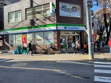 【東京都/世田谷区上北沢】上北沢五丁目　新築分譲住宅 ファミリーマート八幡山北店（現地より約210m）