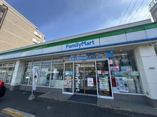 【東京都/世田谷区八幡山】世田谷区八幡山2丁目　中古戸建 ファミリーマート千歳台四丁目店（現地より約560m）